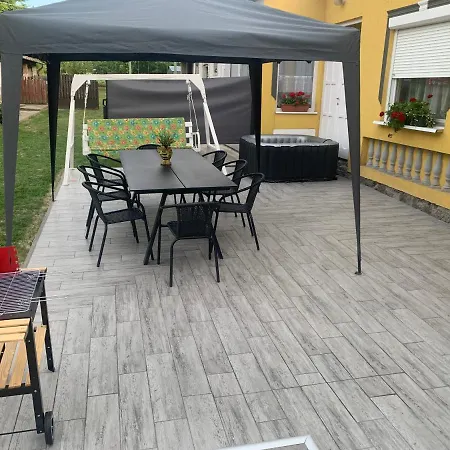 Lägenhet Viktor Apartmanhaz Zamárdi