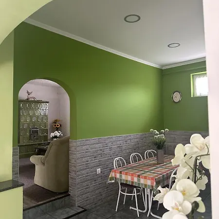 Viktor Apartmanhaz Zamárdi