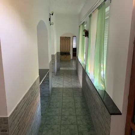 Viktor Apartmanhaz Daire Zamárdi
