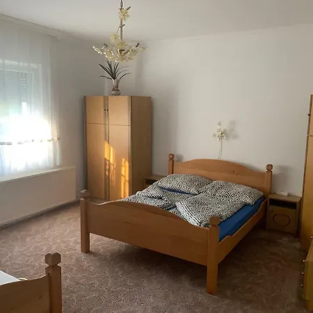 Viktor Apartmanhaz Daire Zamárdi