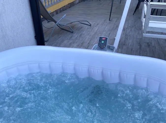 Viktor Apartmanhaz * Zamárdi